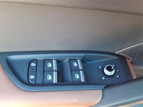 Used 2023 Audi Q5 2.0T Premium Plus w/ Premium Plus Package image 11