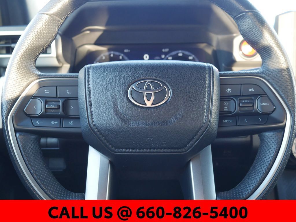 Used 2024 Toyota Tacoma TRD Off-Road AWD/4WD image 38