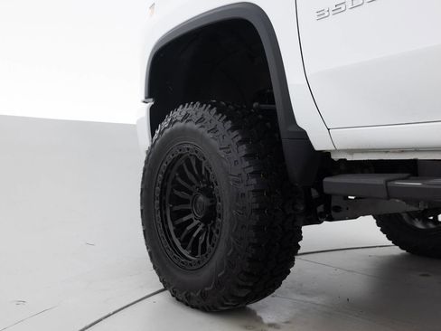 Used 2021 Chevrolet Silverado 3500 W/T w/ WT Convenience Package AWD/4WD image 17