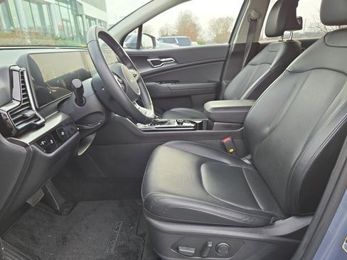 Certified 2024 Kia Sportage EX image 22