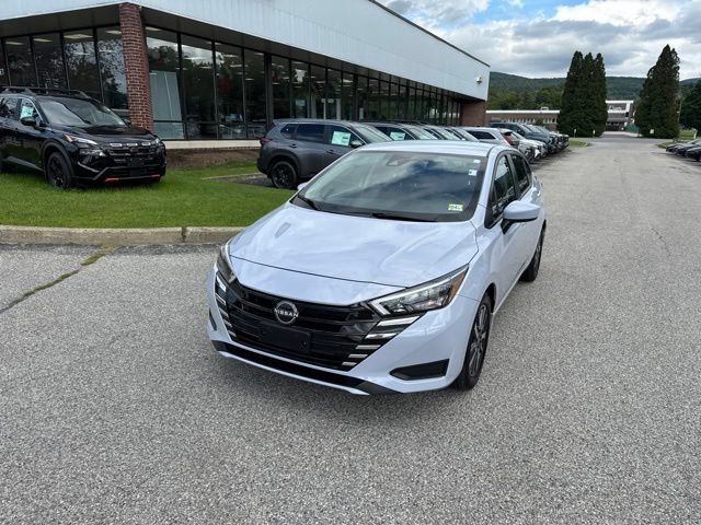 Used 2025 Nissan Versa SV w/ Trunk Package FWD image 4