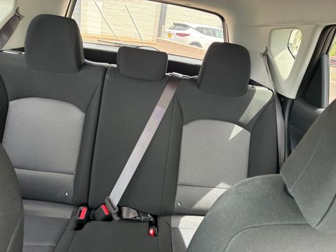 Used 2025 Kia Soul LX w/ LX Technology Package FWD image 32