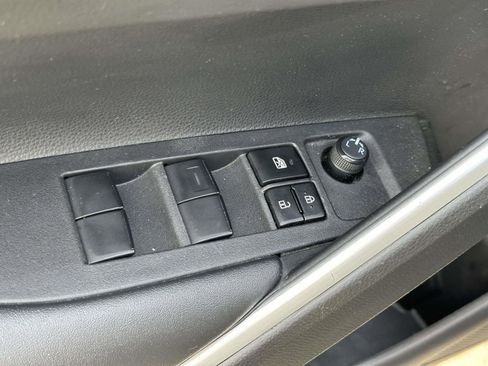 Used 2024 Toyota Corolla Cross SE image 21