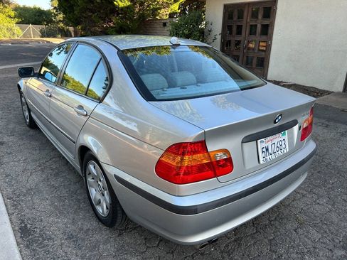 Used 2005 BMW 325i Sedan RWD image 17