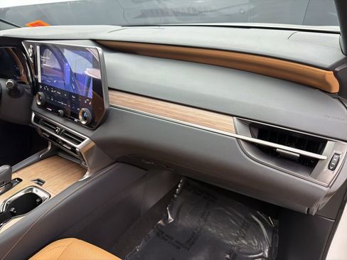 Used 2025 Lexus RX 350 Premium image 26