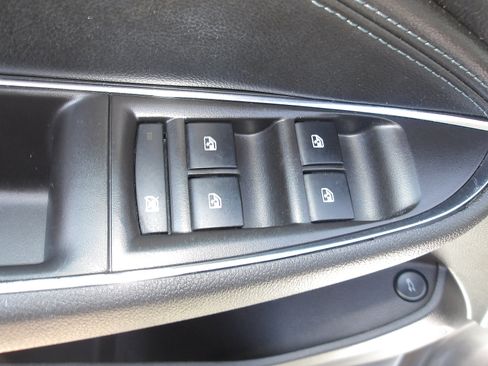 Used 2017 Chevrolet Cruze Premier w/ Enhanced Convenience Package FWD image 15