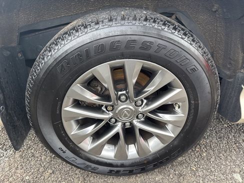 Used 2014 Lexus GX 460 Luxury image 19