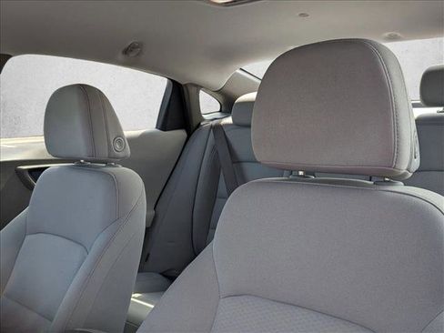 Used 2022 Chevrolet Malibu LT image 12