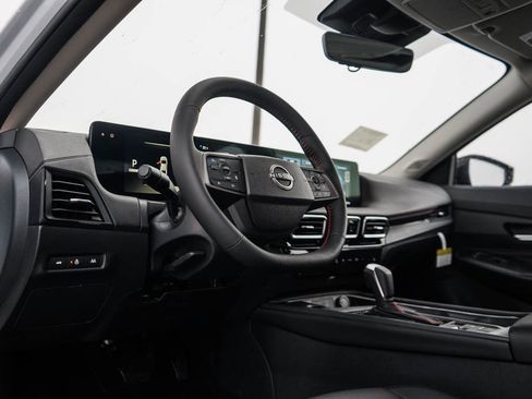 New 2026 Nissan Sentra SR w/ SR Premium Package image 17