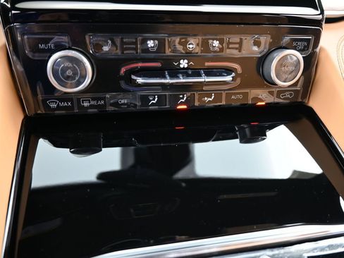 New 2025 Jeep Grand Cherokee Summit image 20