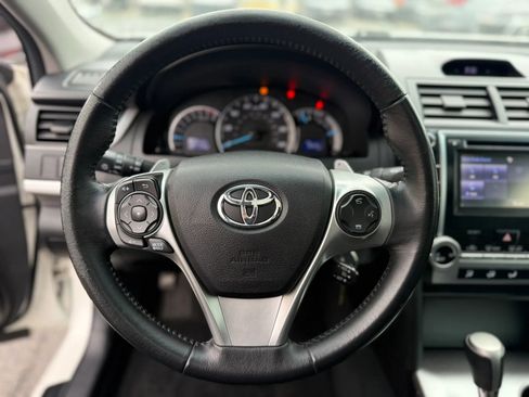 Used 2014 Toyota Camry SE image 16