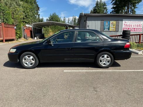 Used 2000 Honda Accord EX image 2