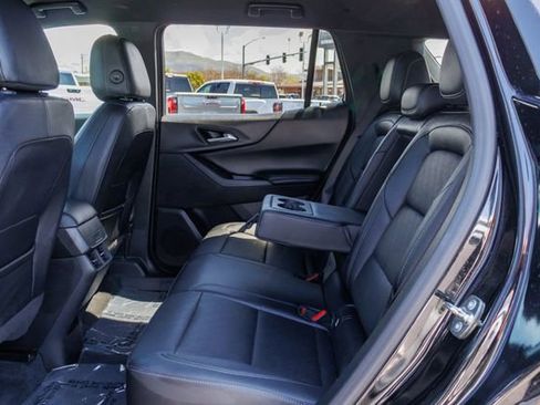 Used 2025 Chevrolet Equinox LT w/ Convenience Package II AWD/4WD image 8