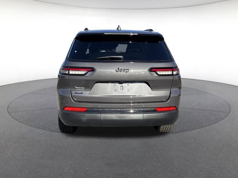 New 2025 Jeep Grand Cherokee L Altitude image 4