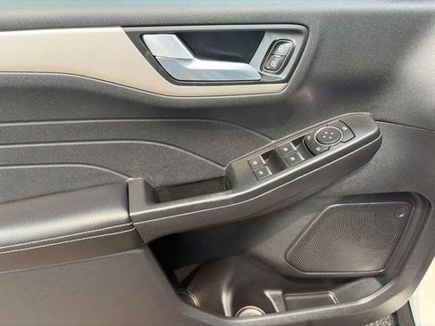 Used 2022 Ford Escape SEL FWD image 13