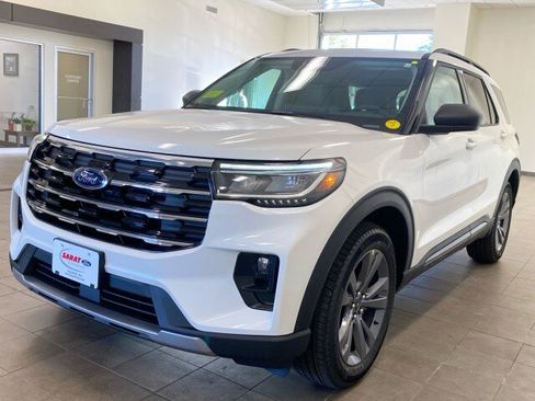 New 2026 Ford Explorer Active w/ Active Comfort Package image 4