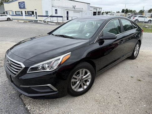Used 2016 Hyundai Sonata SE FWD image 1