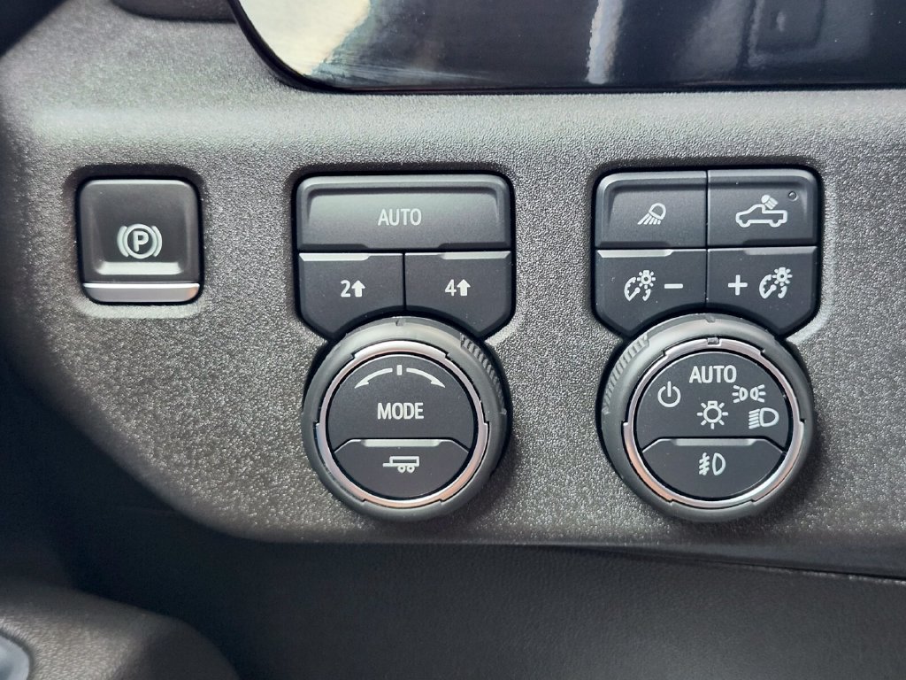 Used 2022 Chevrolet Silverado 1500 RST w/ Convenience Package II AWD/4WD image 24