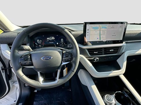 New 2026 Ford Explorer Platinum AWD/4WD image 7