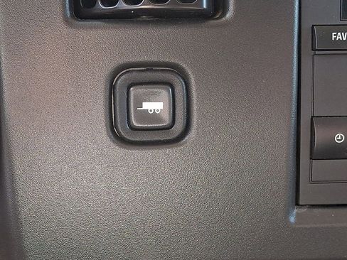 Used 2024 Chevrolet Express 2500 w/ Driver Convenience Package RWD image 27