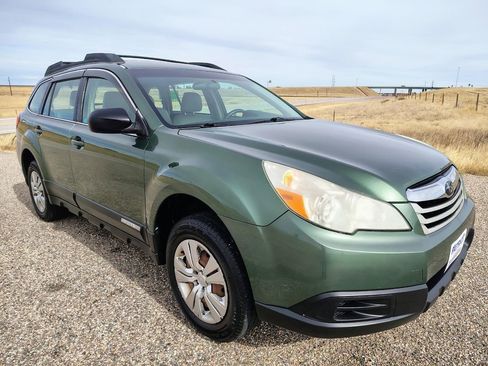 Used 2012 Subaru Outback 2.5i image 7