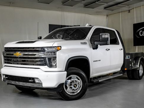 Used 2022 Chevrolet Silverado 3500 High Country w/ Safety Package II AWD/4WD image 4