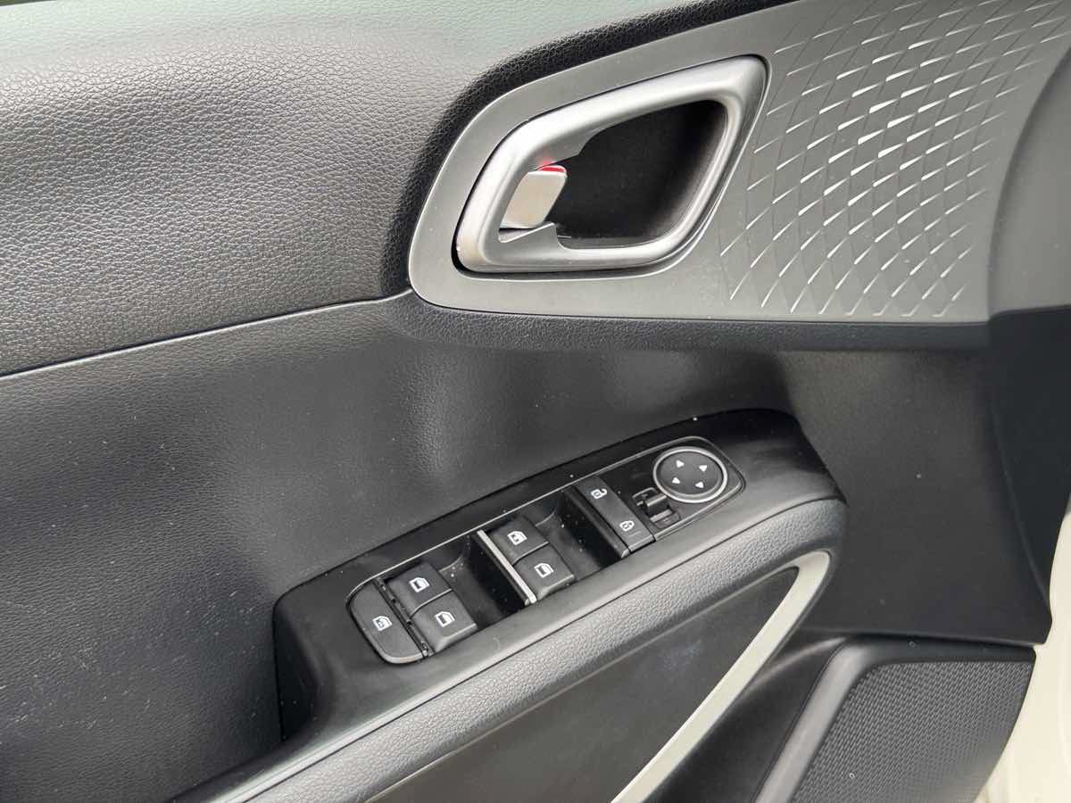 Used 2022 Kia Soul LX w/ Technology Package FWD image 28
