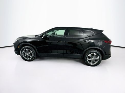 Used 2025 Chevrolet Blazer LT FWD image 4