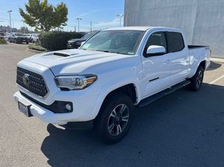 Used 2019 Toyota Tacoma TRD Sport w/ TRD Premium Sport Package AWD/4WD video 1