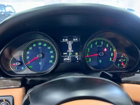 Used 2015 Maserati GranTurismo Sport RWD image 20