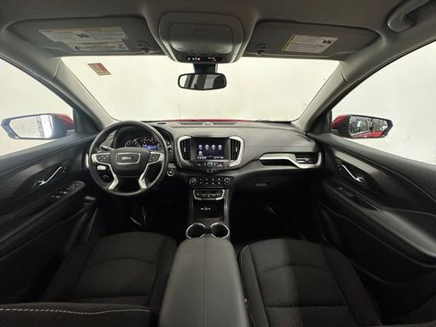 Used 2024 GMC Terrain SLE image 23