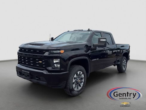 Used 2023 Chevrolet Silverado 2500 Custom w/ Custom Value Package AWD/4WD image 1