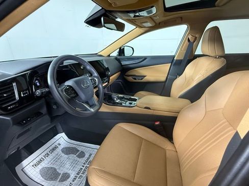 Certified 2025 Lexus NX 250 FWD w/ Premium Package image 15