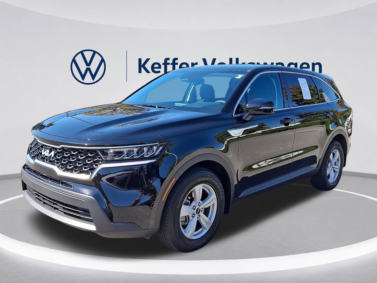 Used 2023 Kia Sorento LX FWD image 3