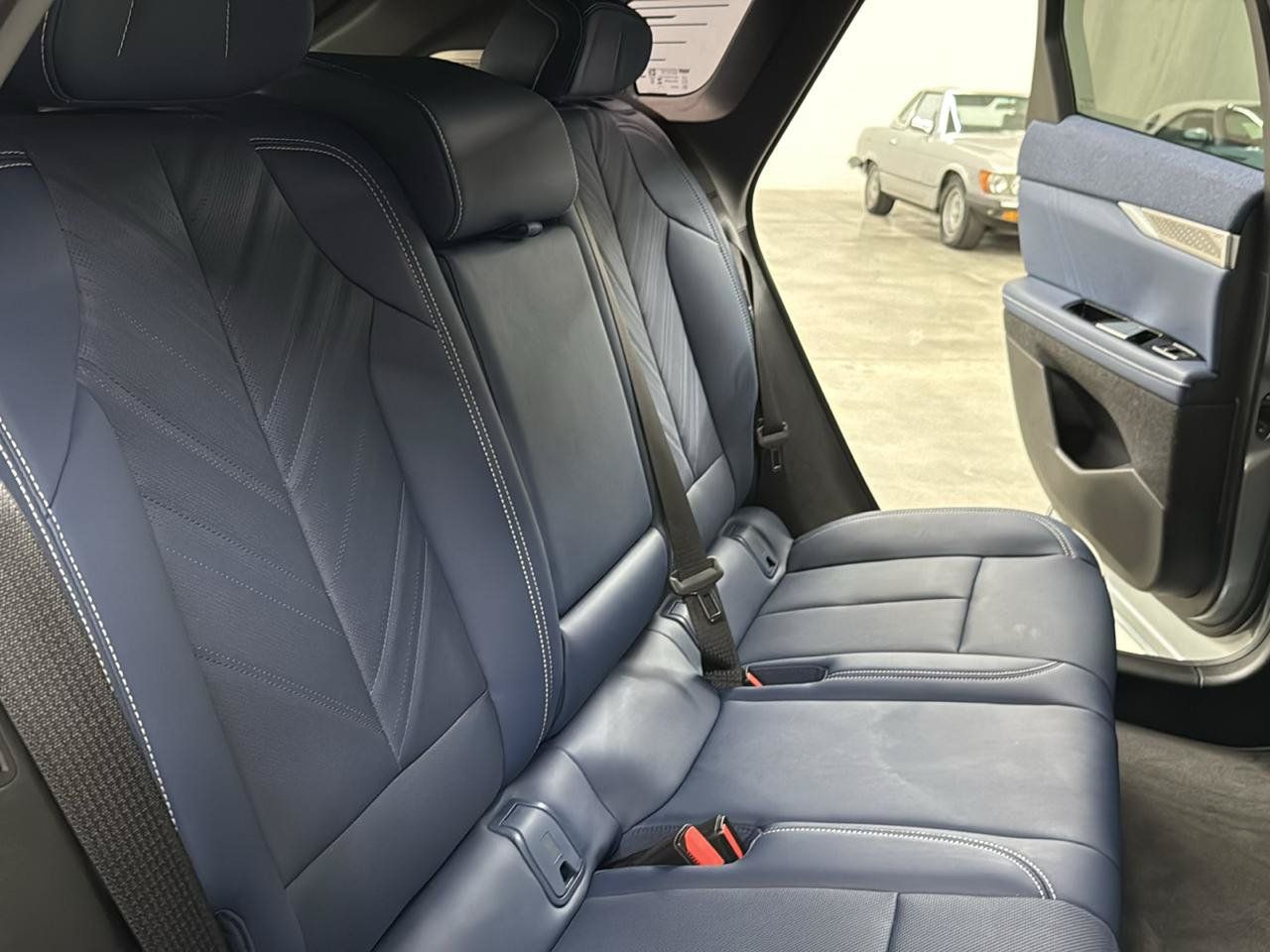 Used 2025 Cadillac Optiq Luxury 2 AWD/4WD image 15