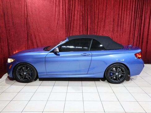 Used 2016 BMW M235i Convertible image 4