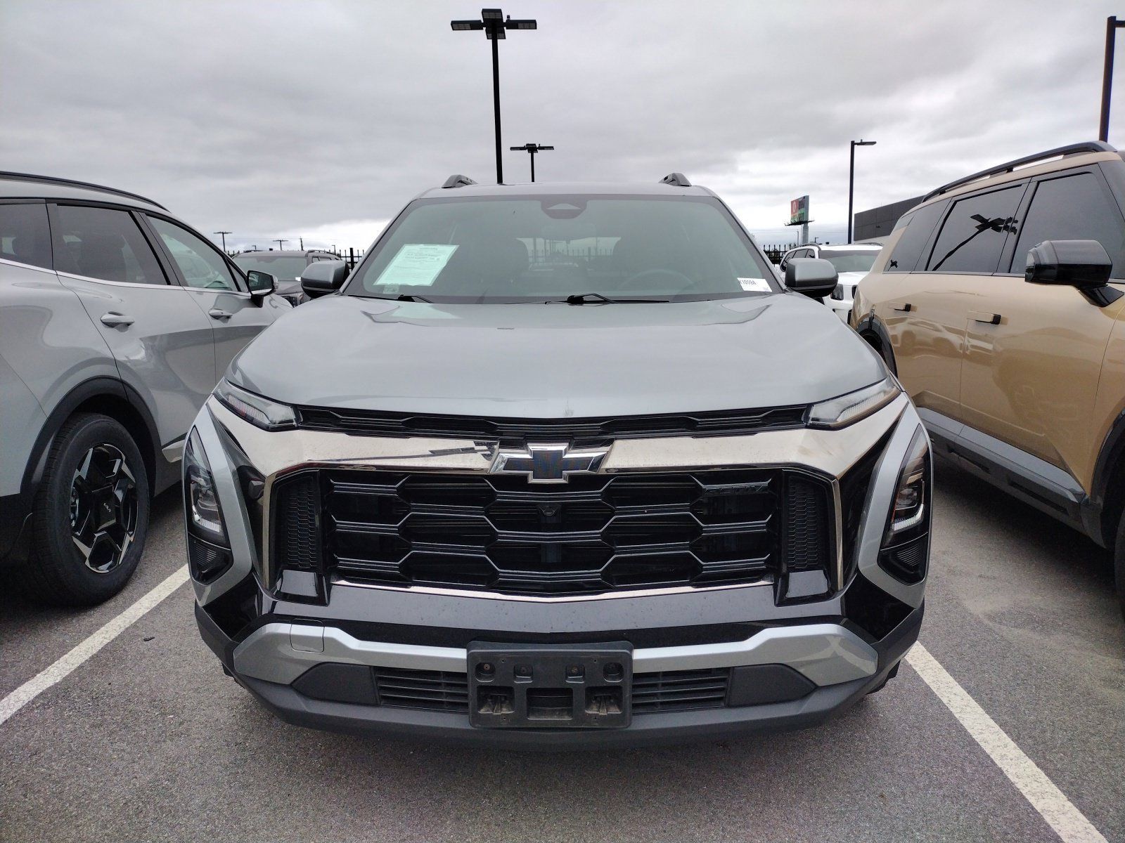 Used 2026 Chevrolet Equinox ACTIV FWD image 2