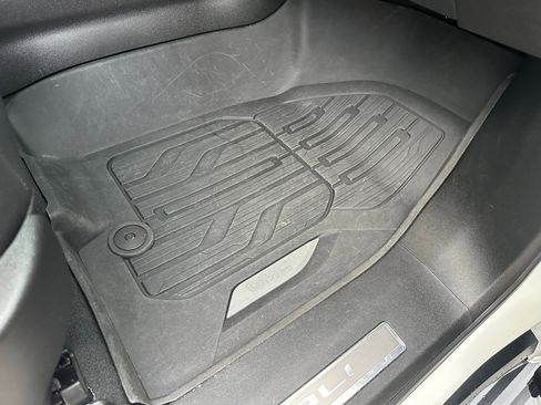 Used 2025 GMC Yukon Denali w/ Denali Reserve Package image 38