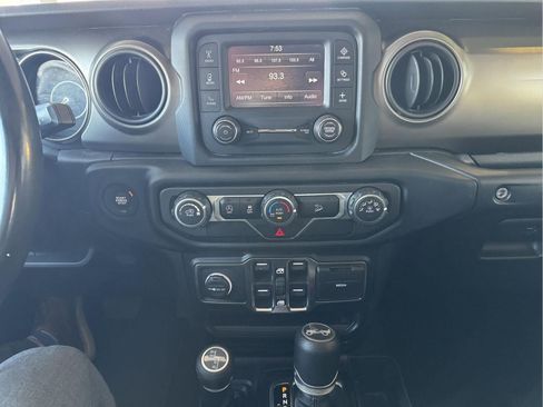 Used 2020 Jeep Wrangler Unlimited Sport S AWD/4WD image 22