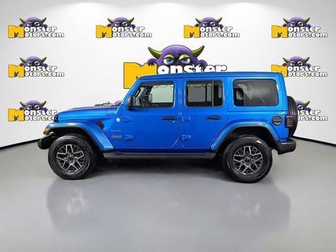 Used 2024 Jeep Wrangler Unlimited Sahara AWD/4WD image 8