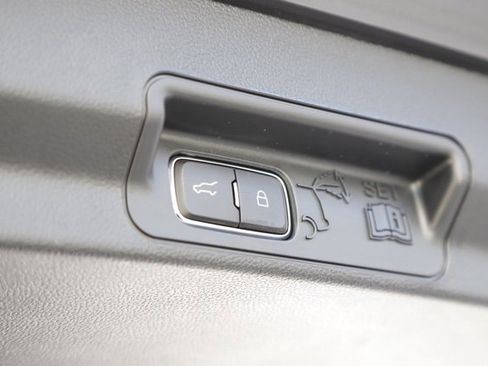 Used 2023 Ford Explorer XLT w/ Equipment Group 202A image 5