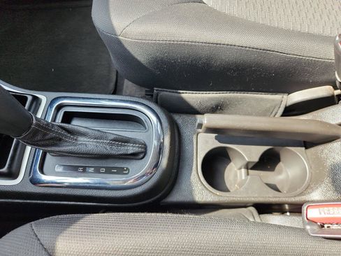 Used 2010 Chevrolet HHR LS FWD image 24