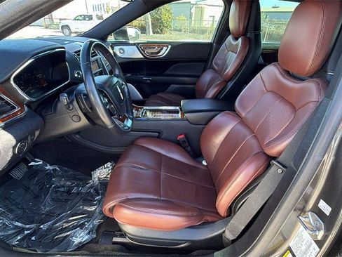 Used 2020 Lincoln Continental Reserve w/ Luxury Package image 16