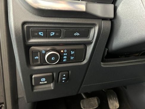 Used 2021 Ford F150 Lariat w/ Equipment Group 502A High AWD/4WD image 18