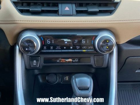 Used 2025 Toyota RAV4 LE AWD/4WD image 27