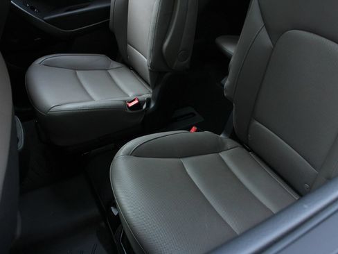 Used 2017 Hyundai Santa Fe Limited AWD/4WD image 19