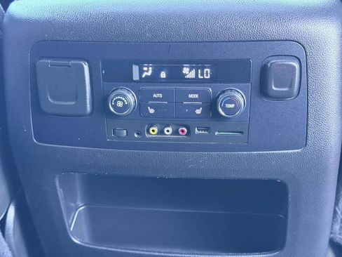 Used 2015 Chevrolet Suburban LTZ AWD/4WD image 30