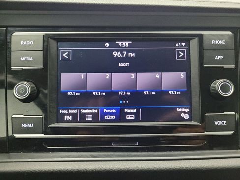 Used 2024 Volkswagen Jetta S image 25