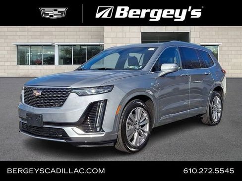 Certified 2025 Cadillac XT6 Premium Luxury image 1