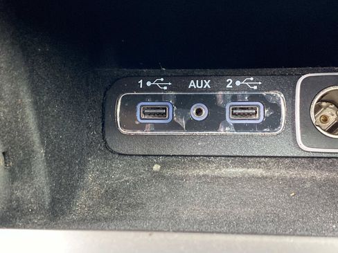 Used 2020 Jeep Grand Cherokee Altitude AWD/4WD image 15